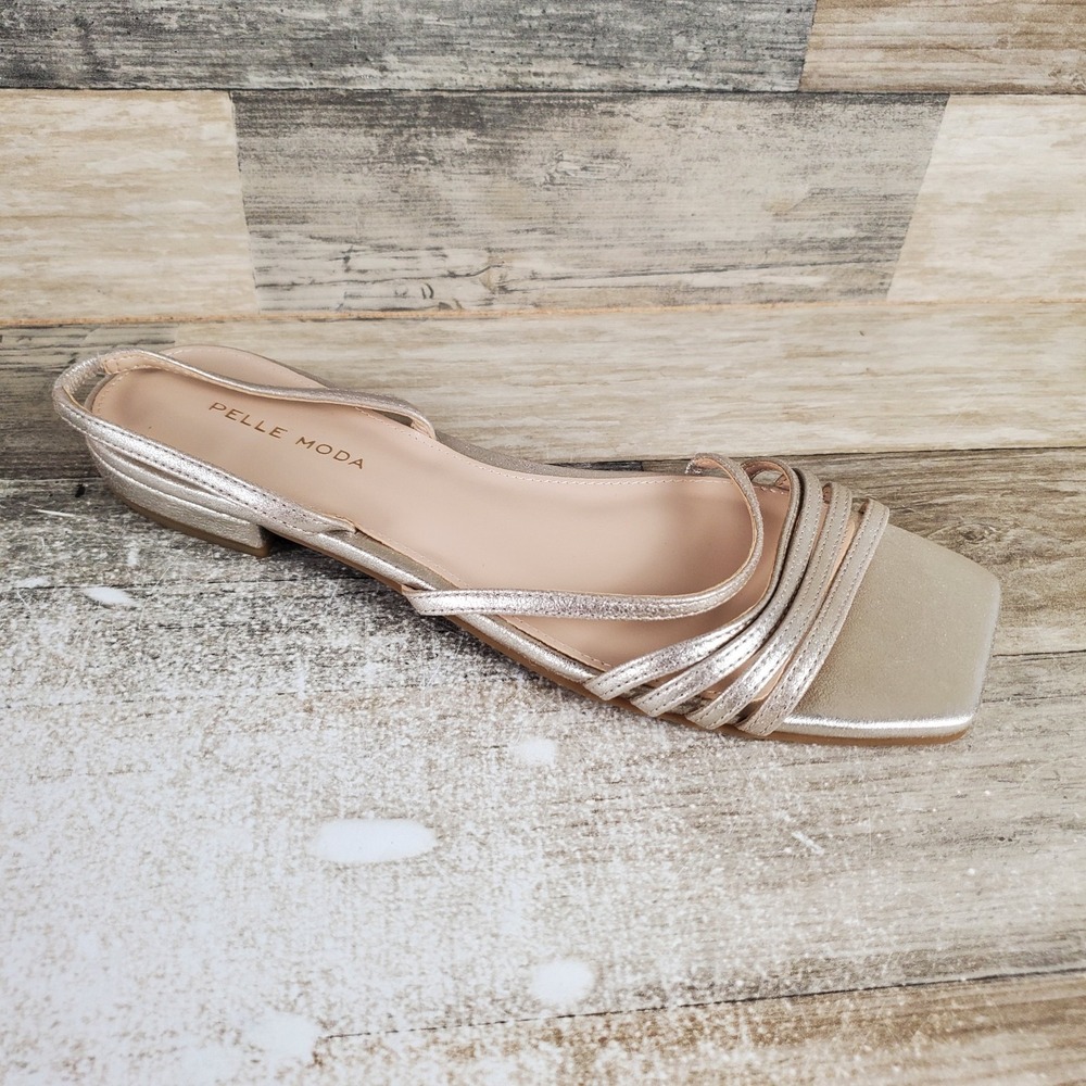 Pelle Moda Womens Strappy Sandal Sz 9.5 M Gold Leather Flat Slingback Square Toe